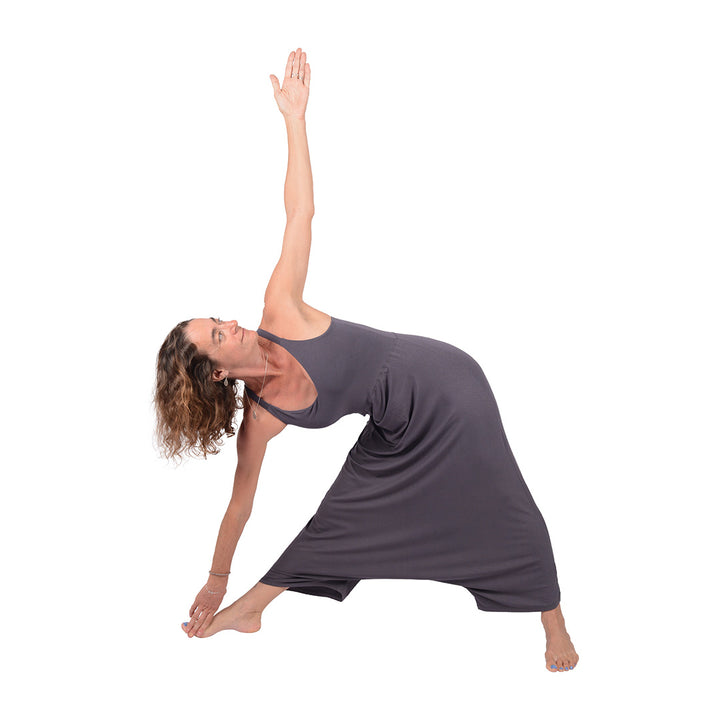 Yoga Jumpsuit 'Charly'. Ein stilvolles Kleid sowie Jumpsuit mit grenzenlosen Komfort! / vervola GmbH