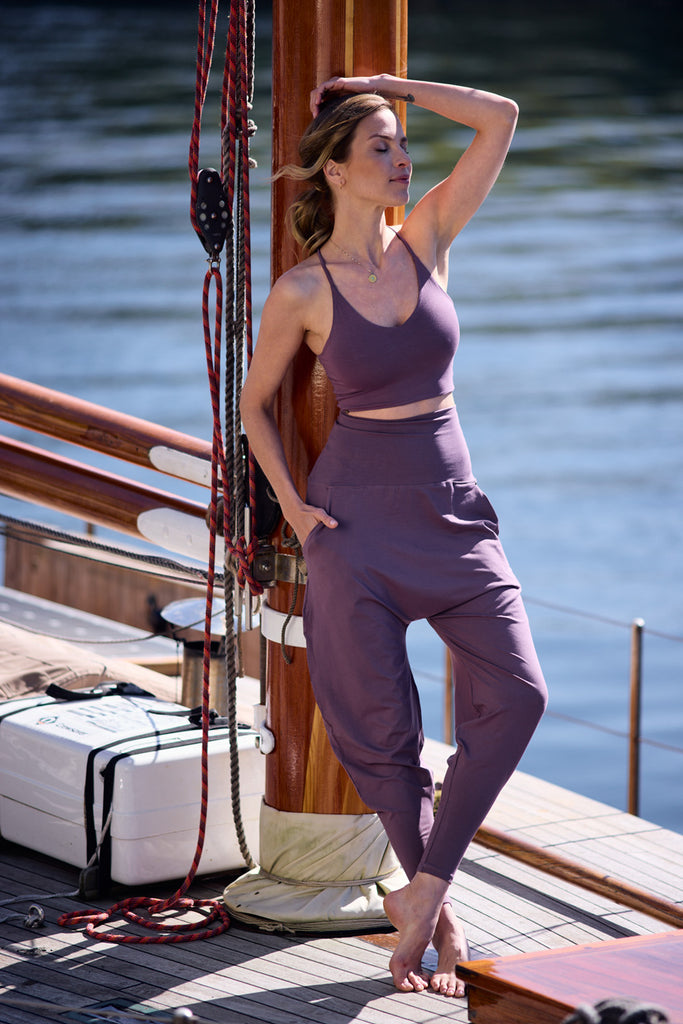 Yoga Hose 'Charly': Lässiges Outfit für Yoga, Tanz und Freizeitaktivitäten!