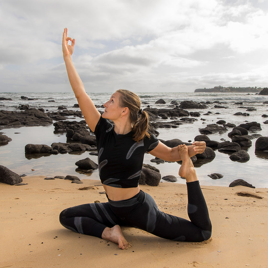 Top corto da yoga 'Bebas': sostenibile e confortevole